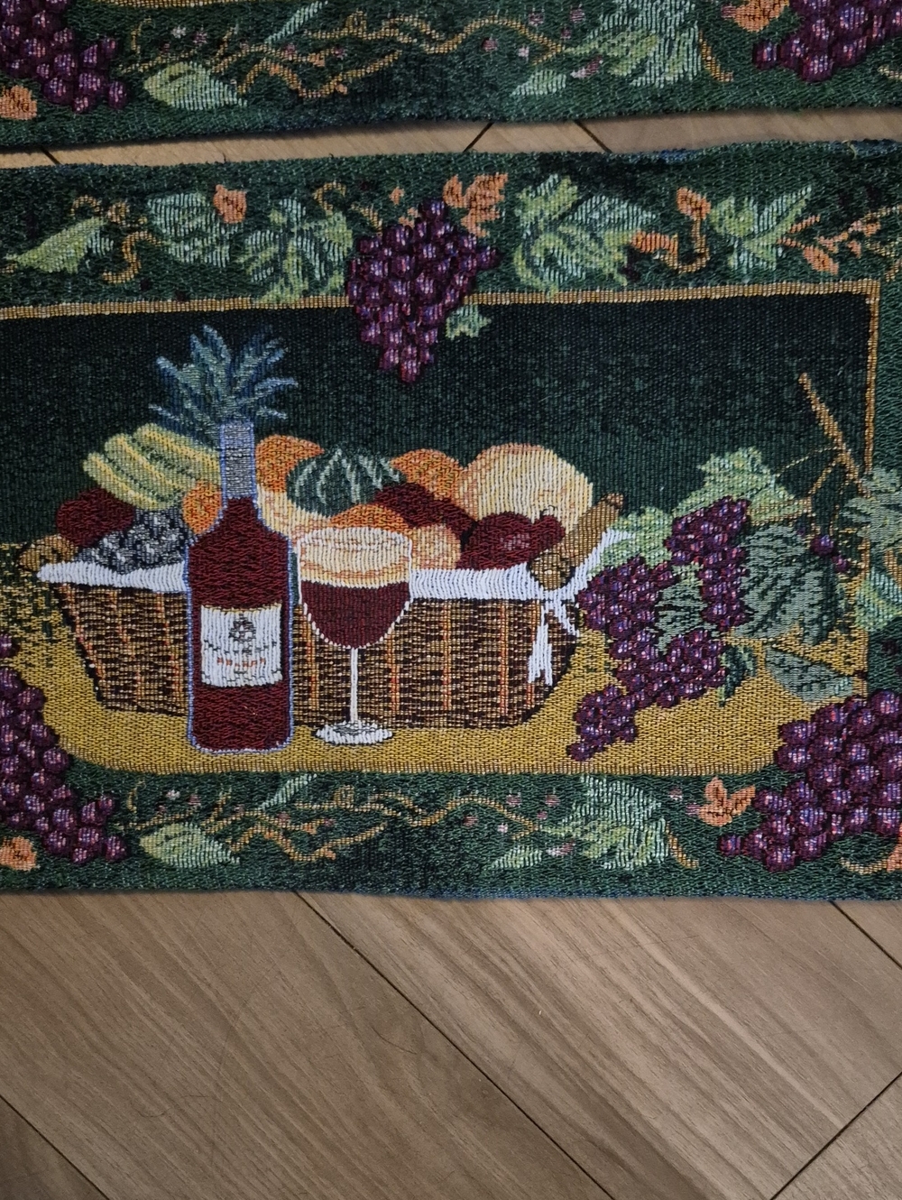 Four Placemats Grapes Wine Bread Basket